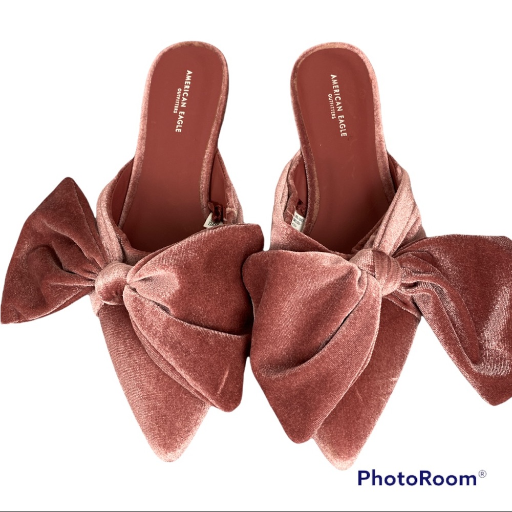 American Eagle Outfitters rose gold velour velvet bow pointy toe flats size 8